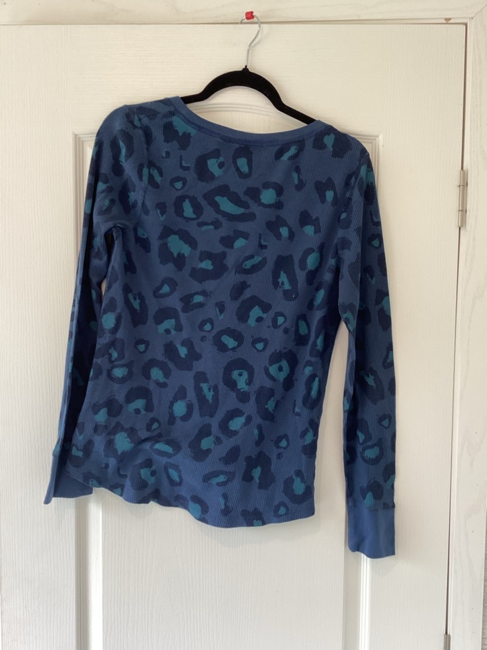 Mossimo Supply Co. Blue Thermal Top with Teal Print XL EUC - Picture 3 of 3